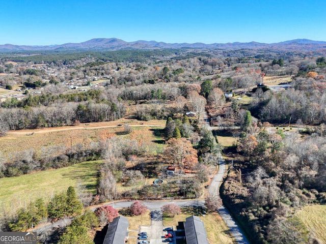 760 Kingtown Street, Blue Ridge, GA 30513