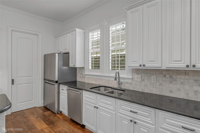 1940 Shaded Willow Lane, Shreveport, LA 71106