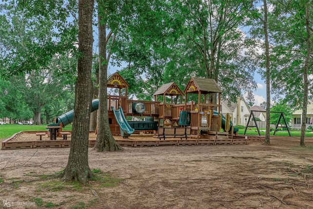 1940 Shaded Willow Lane, Shreveport, LA 71106