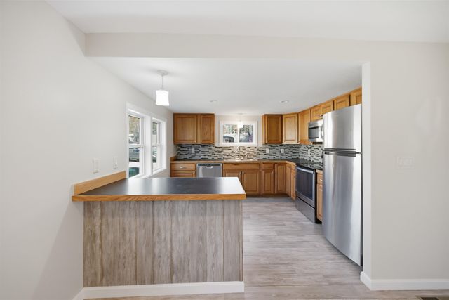 31 Page Rd Trlr 14, Litchfield, NH 03052