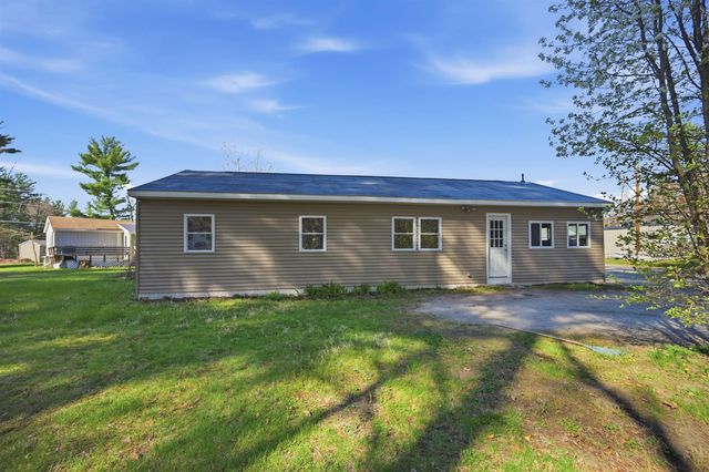 31 Page Rd Trlr 14, Litchfield, NH 03052
