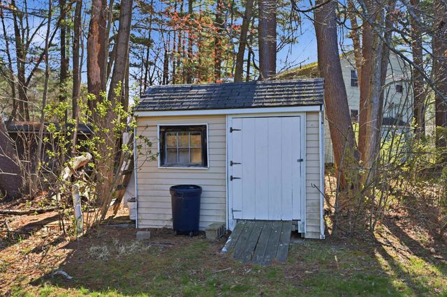 31 Page Rd Trlr 14, Litchfield, NH 03052