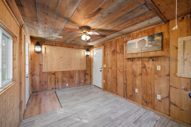 31 Page Rd Trlr 14, Litchfield, NH 03052