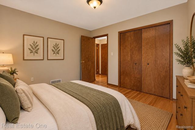 6039 Fish Lake Road, Highland Charter Township, MI 48442