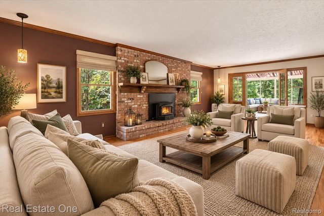 6039 Fish Lake Road, Highland Charter Township, MI 48442