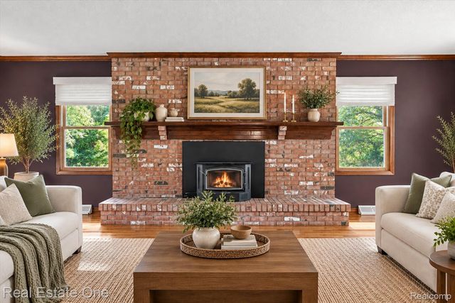 6039 Fish Lake Road, Highland Charter Township, MI 48442