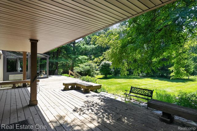 6039 Fish Lake Road, Highland Charter Township, MI 48442