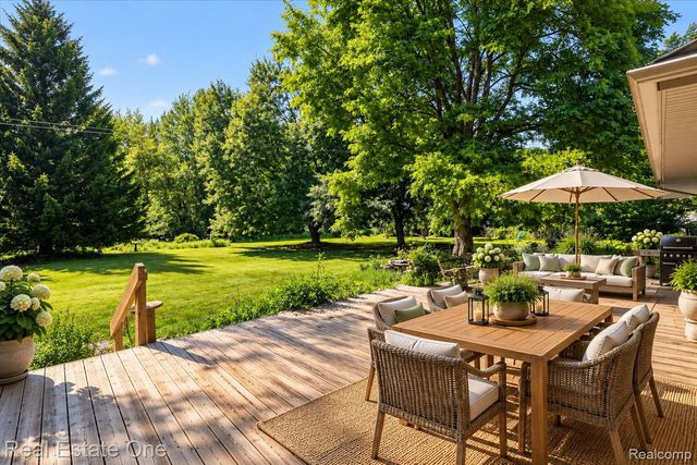 6039 Fish Lake Road, Highland Charter Township, MI 48442