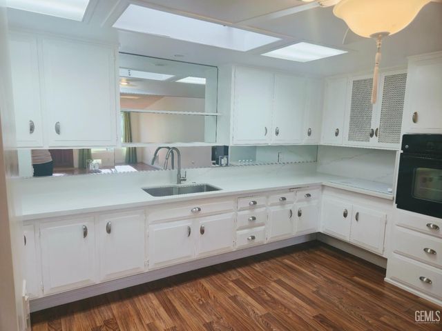 13920 Thunderbird Drive 007C, Seal Beach, CA 90740