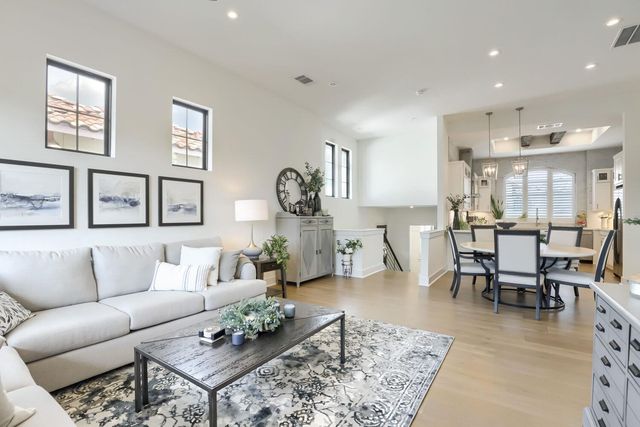 215 Honey Creek CT, Austin, TX 78738