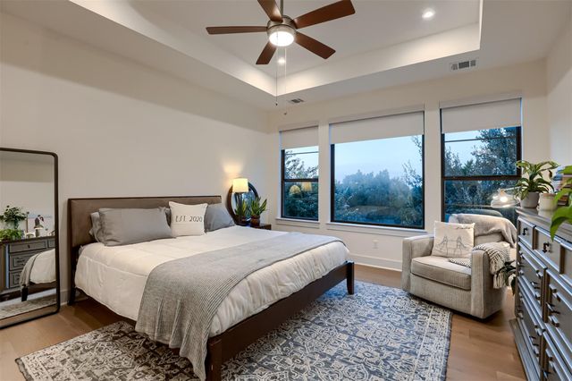 215 Honey Creek CT, Austin, TX 78738