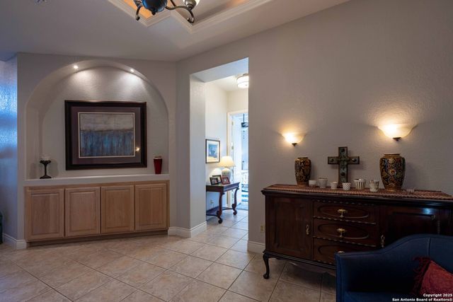 302 PARADISE POINT DR, Boerne, TX 78006