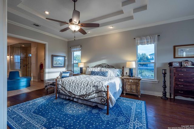 302 PARADISE POINT DR, Boerne, TX 78006