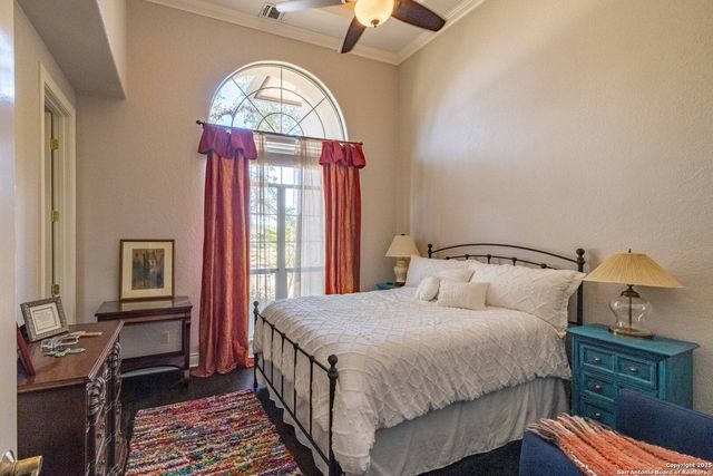 302 PARADISE POINT DR, Boerne, TX 78006