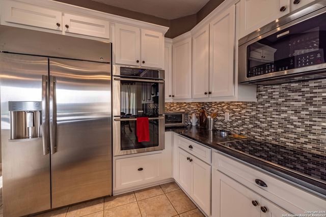 302 PARADISE POINT DR, Boerne, TX 78006