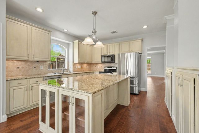 415 Heatherwood Drive, Allen, TX 75002