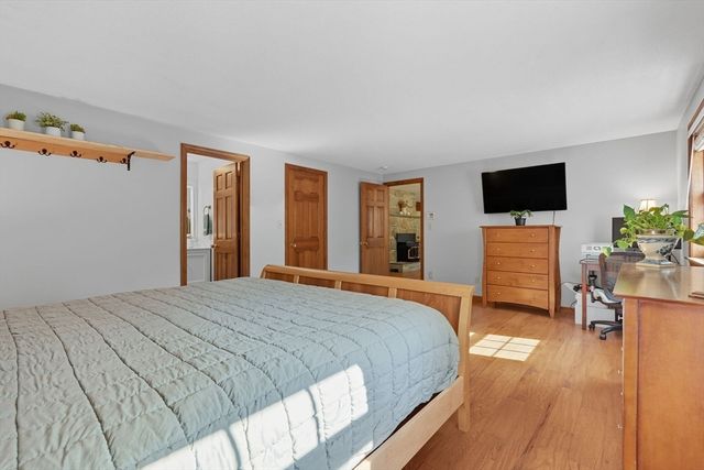 100 Fomer, Southampton, MA 01073