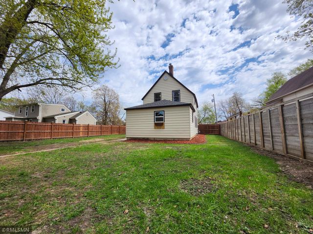 919 Warner Avenue, South Saint Paul, MN 55075