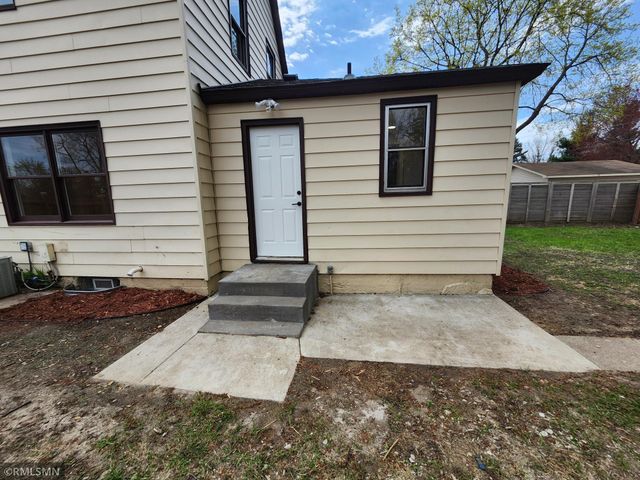 919 Warner Avenue, South Saint Paul, MN 55075