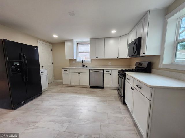 919 Warner Avenue, South Saint Paul, MN 55075