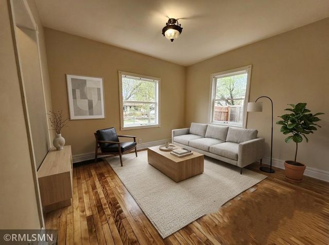 919 Warner Avenue, South Saint Paul, MN 55075