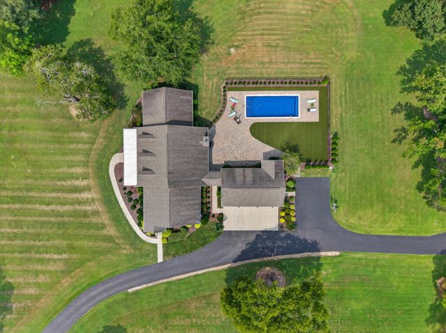 144 Herb Garden Dr, Fayetteville, TN 37334