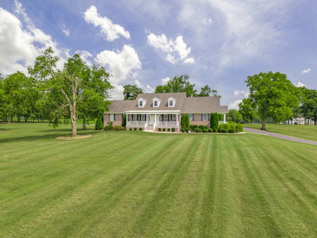 144 Herb Garden Dr, Fayetteville, TN 37334