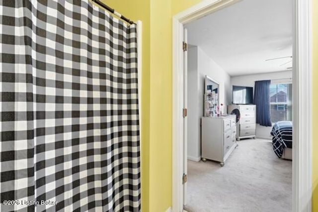 6517 Brook Bend Way 231, Louisville, KY 40229