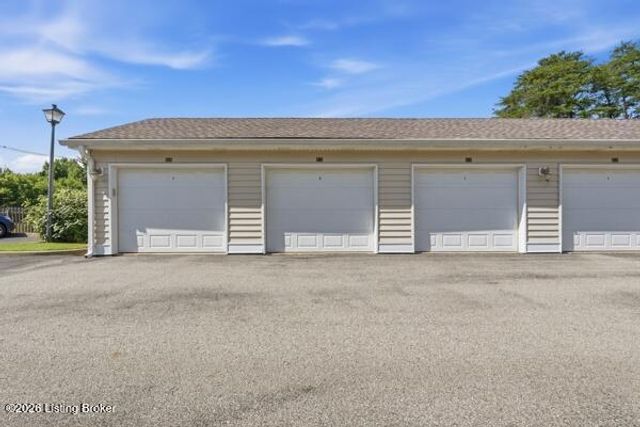 6517 Brook Bend Way 231, Louisville, KY 40229