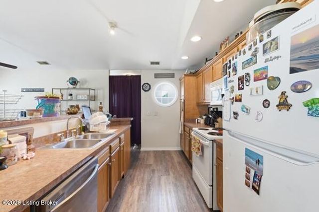 6517 Brook Bend Way 231, Louisville, KY 40229
