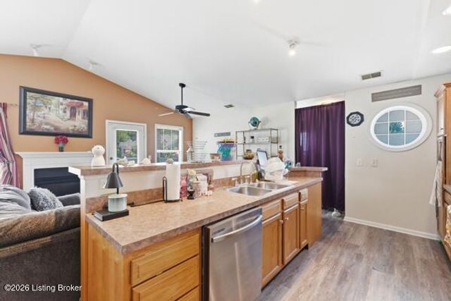 6517 Brook Bend Way 231, Louisville, KY 40229