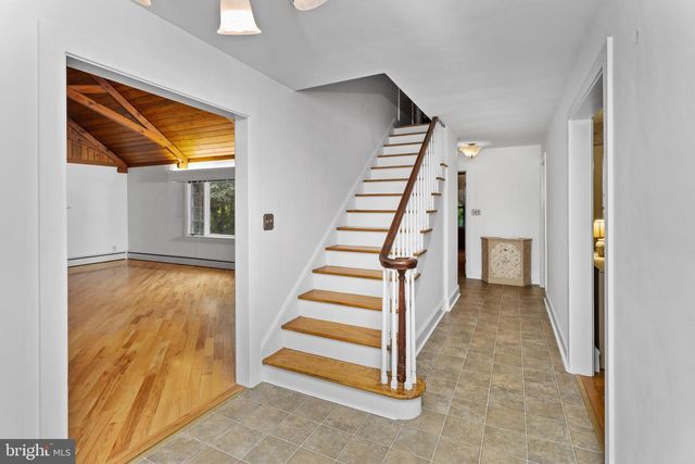 205 CORNWALL AVE, Trenton, NJ 08618