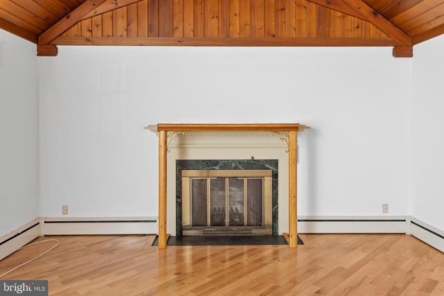 205 CORNWALL AVE, Trenton, NJ 08618