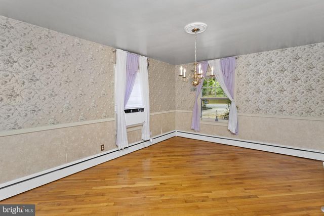 205 CORNWALL AVE, Trenton, NJ 08618