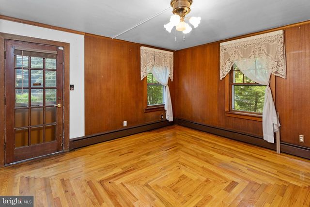 205 CORNWALL AVE, Trenton, NJ 08618