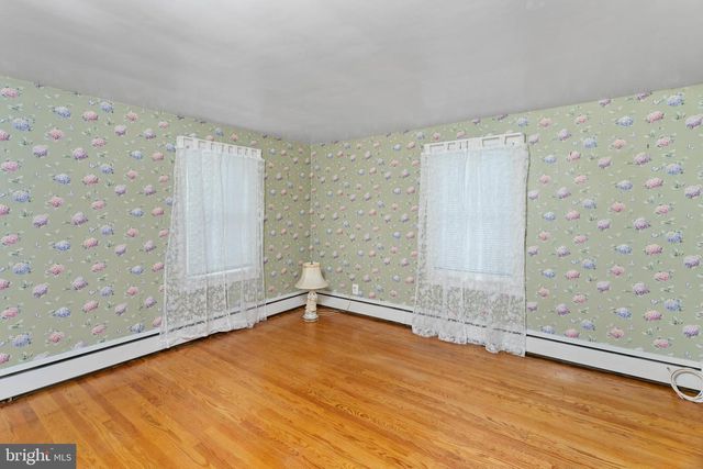 205 CORNWALL AVE, Trenton, NJ 08618
