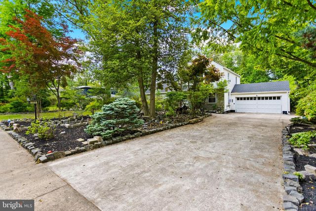 205 CORNWALL AVE, Trenton, NJ 08618