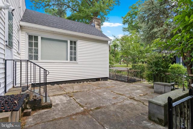205 CORNWALL AVE, Trenton, NJ 08618