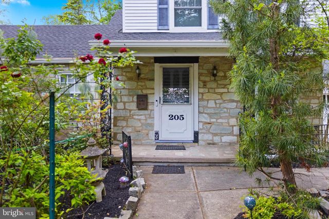 205 CORNWALL AVE, Trenton, NJ 08618