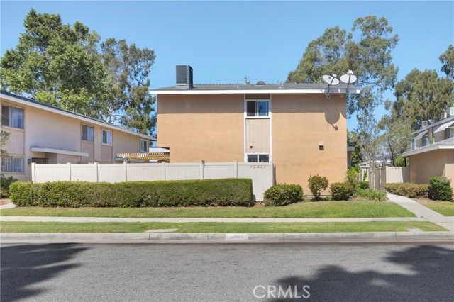 13451 Village, Cerritos, CA 90703