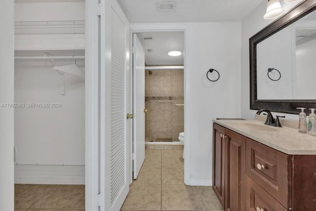 18011 Biscayne Boulevard 903, Aventura, FL 33160
