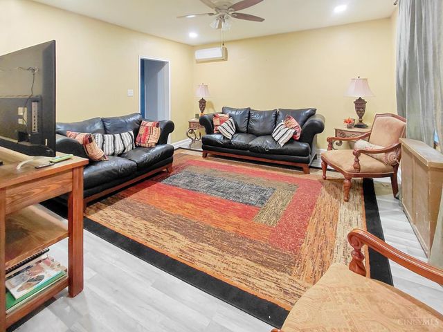 5751 Belmont Avenue, Cincinnati, OH 45224