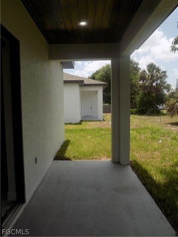 2924 Dunbar AVE, Fort Myers, FL 33916