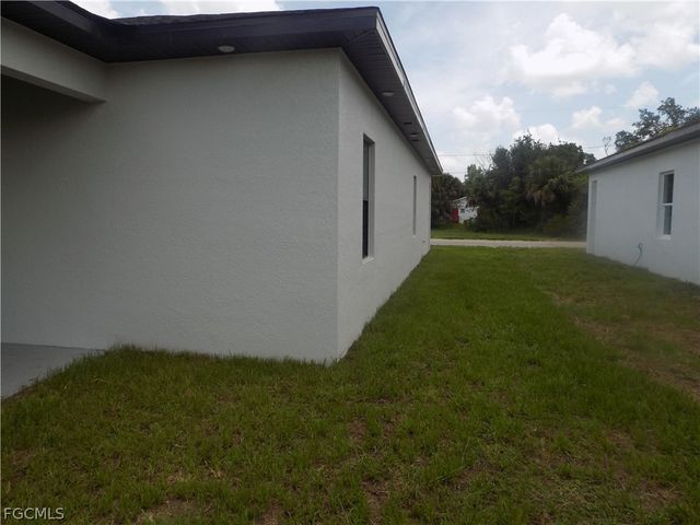 2924 Dunbar AVE, Fort Myers, FL 33916