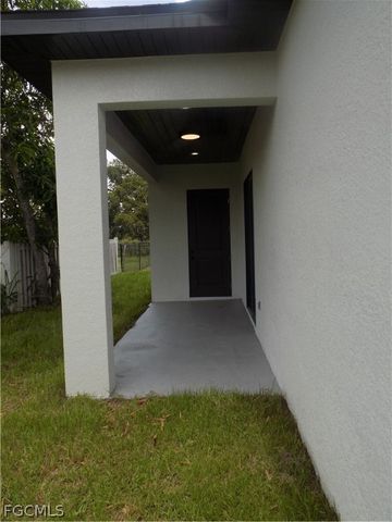 2924 Dunbar AVE, Fort Myers, FL 33916