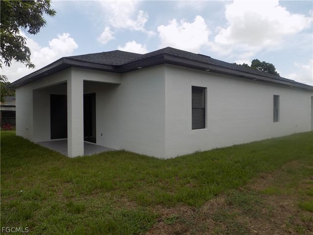 2924 Dunbar AVE, Fort Myers, FL 33916