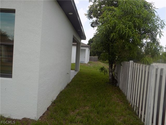 2924 Dunbar AVE, Fort Myers, FL 33916