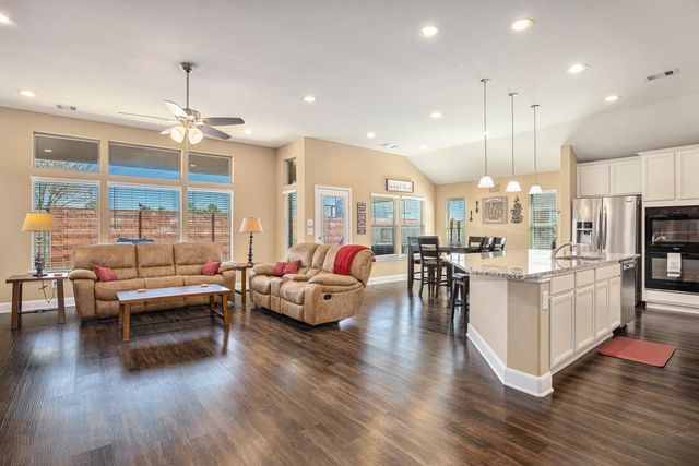 8614 Redstone Hills Drive, Cypress, TX 77433