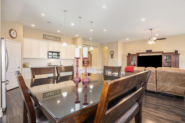 8614 Redstone Hills Drive, Cypress, TX 77433