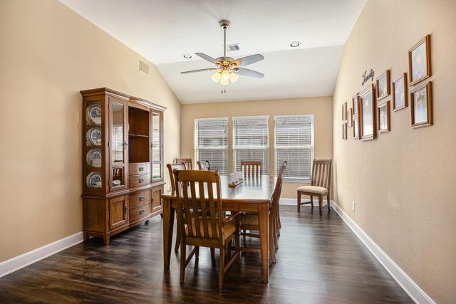 8614 Redstone Hills Drive, Cypress, TX 77433